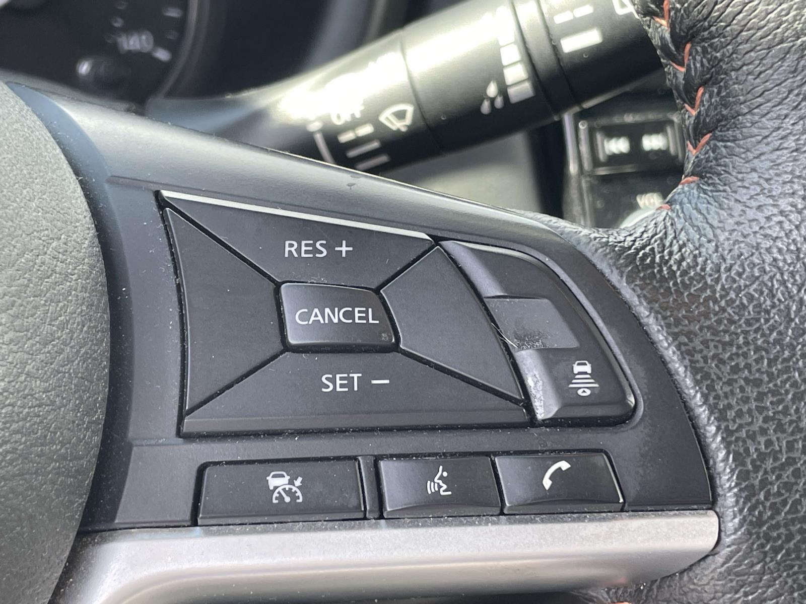 Thumbnail: 2021 Nissan Kicks - 24