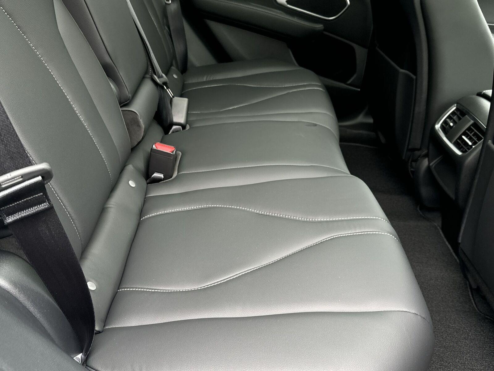 Thumbnail: 2026 Acura RDX - 16