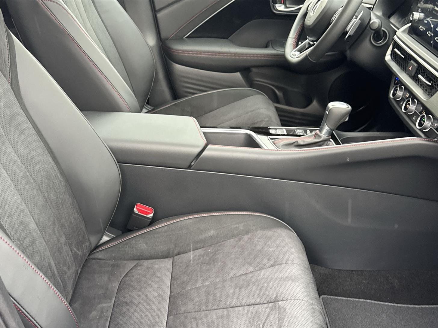 Thumbnail: 2025 Acura ADX - 17