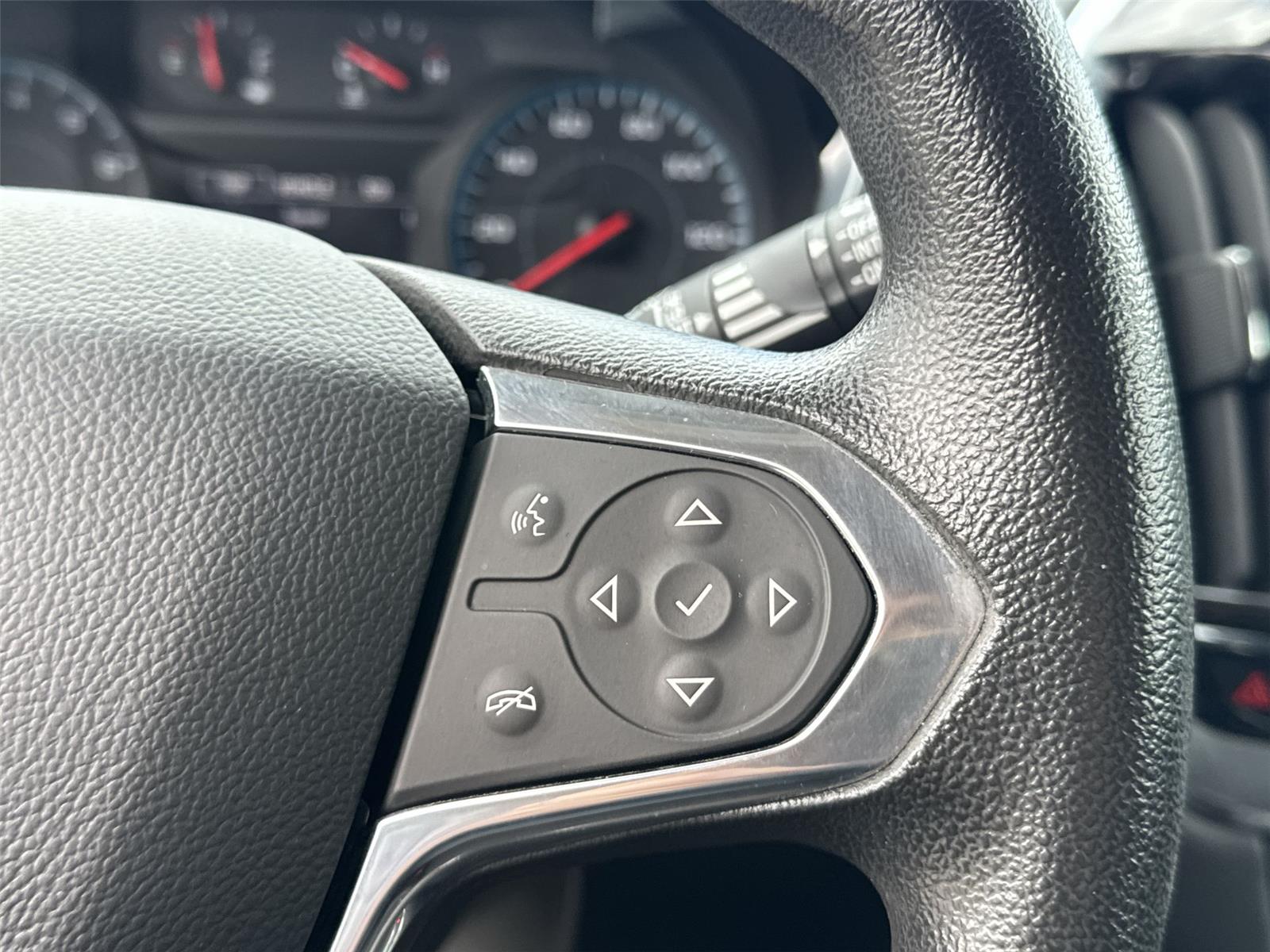 Thumbnail: 2018 Chevrolet Traverse - 19