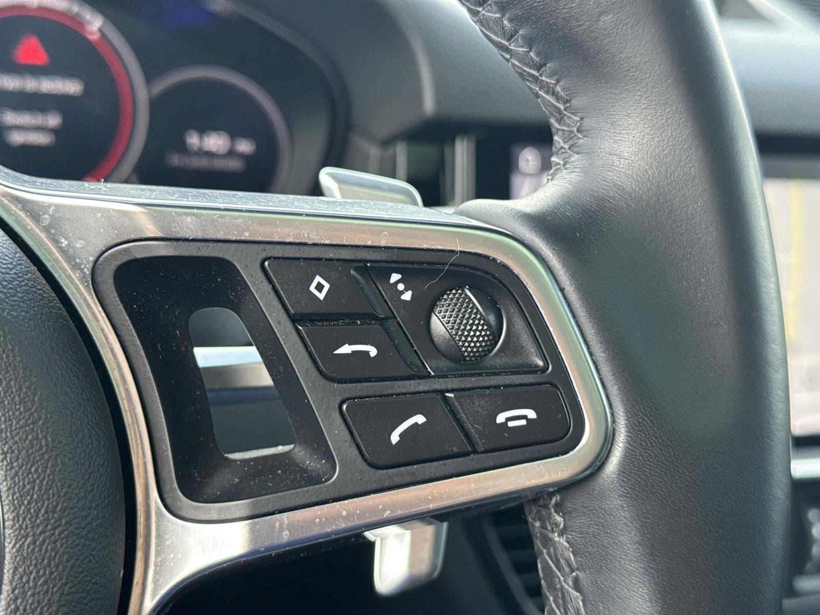 Thumbnail: 2019 Porsche Cayenne - 20