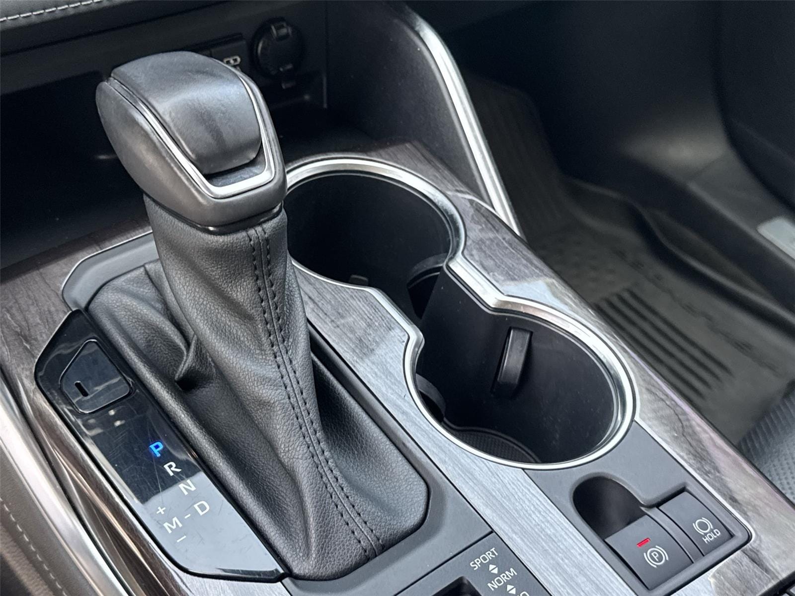 Thumbnail: 2021 Toyota Highlander - 25
