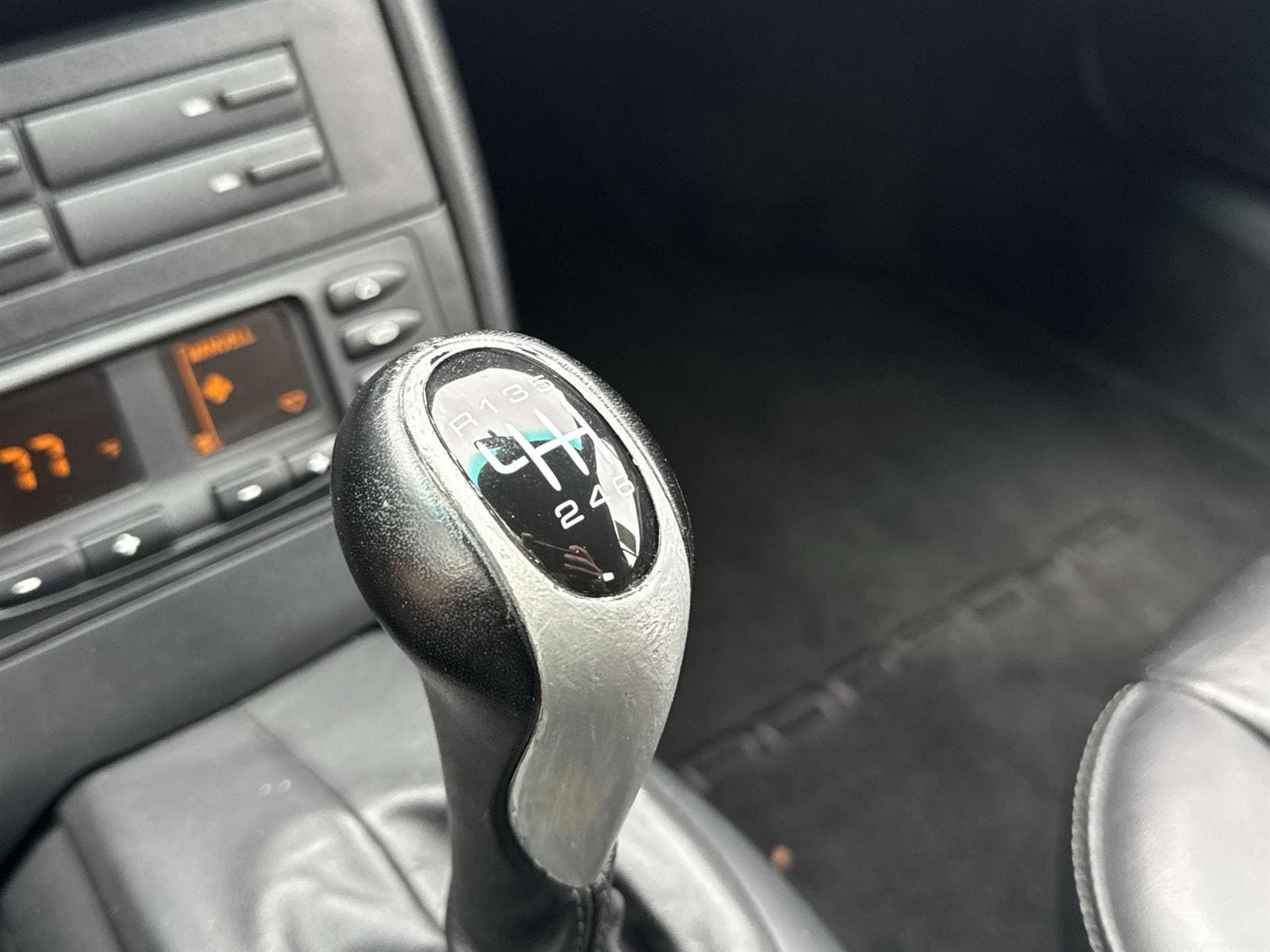 Thumbnail: 2002 Porsche 911 - 23