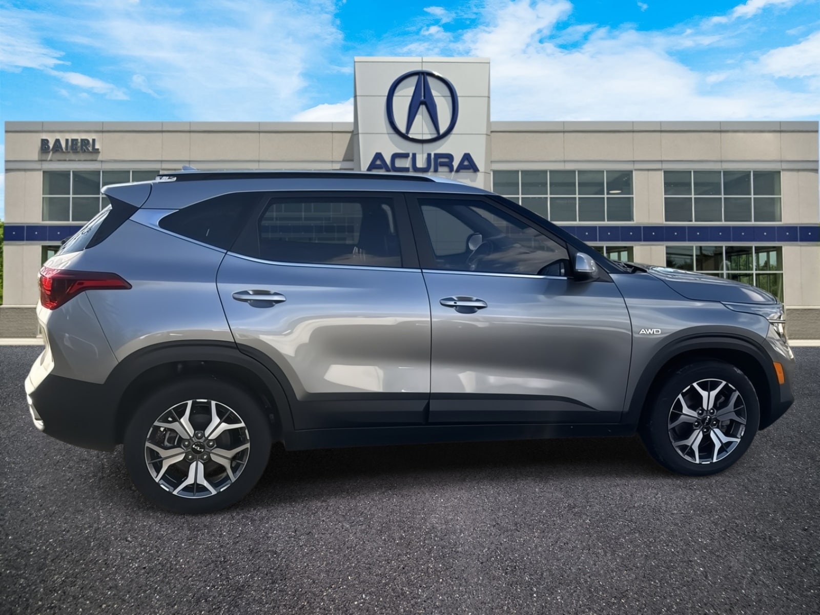 Thumbnail: 2023 Kia Seltos - 7