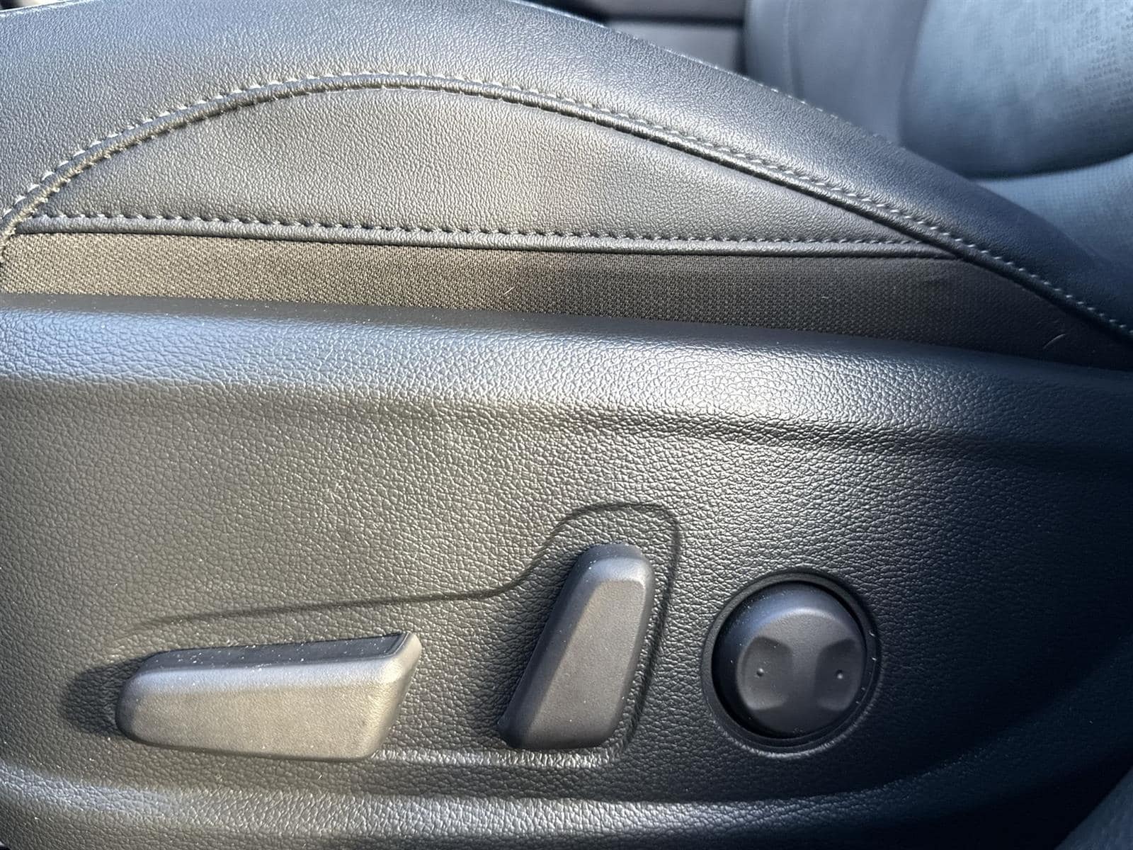 Thumbnail: 2023 Kia Seltos - 15