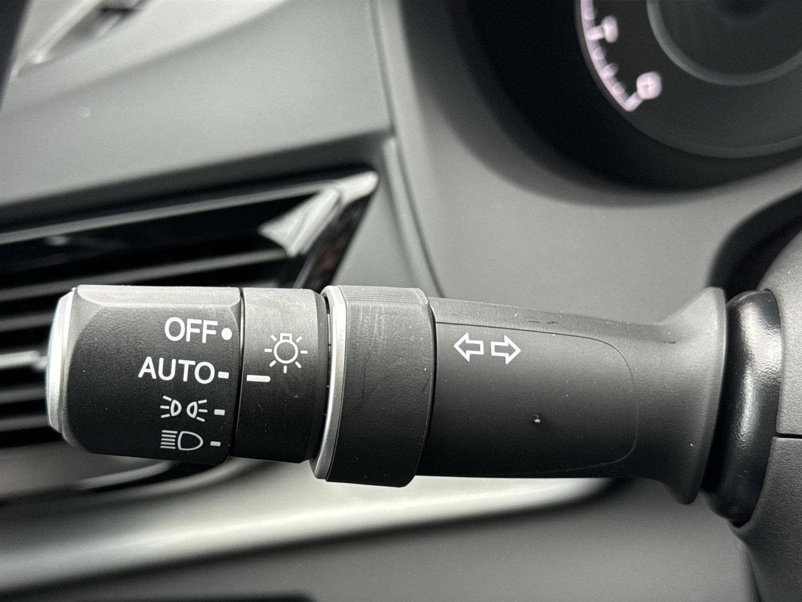 Thumbnail: 2022 Acura RDX - 22