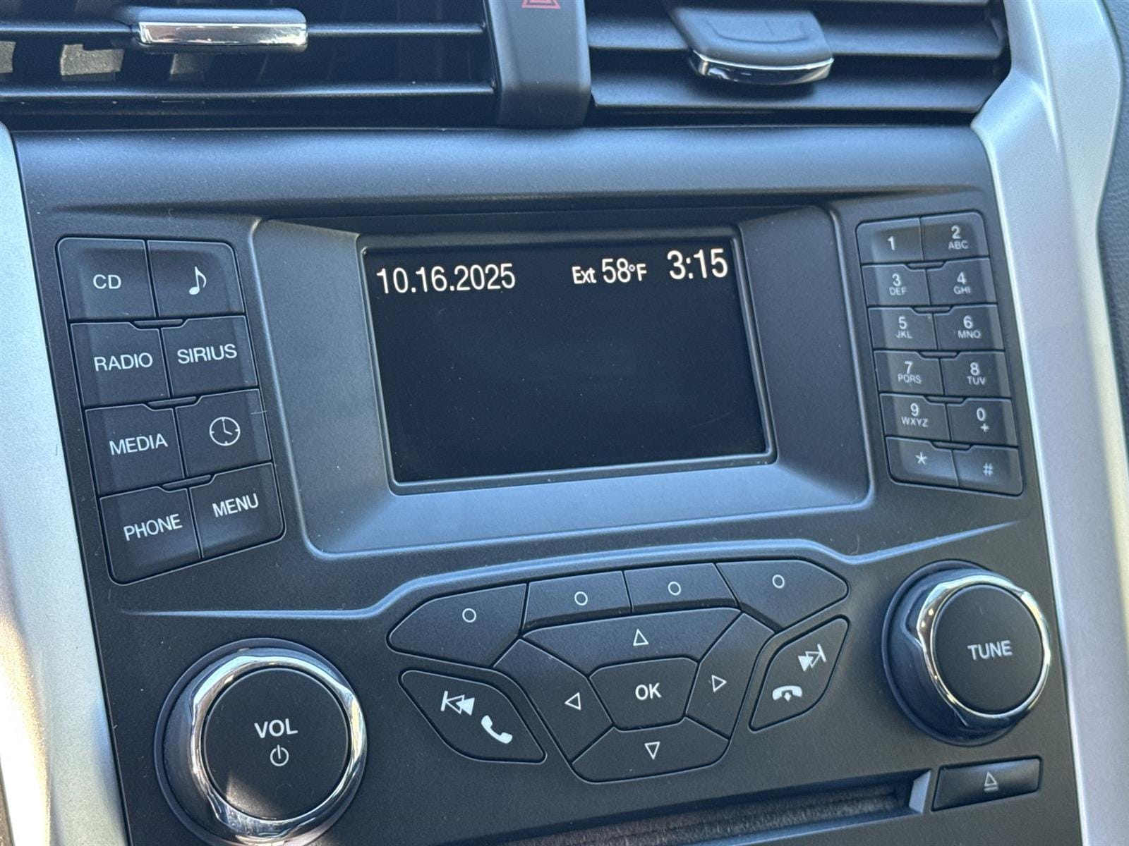 Thumbnail: 2013 Ford Fusion - 24