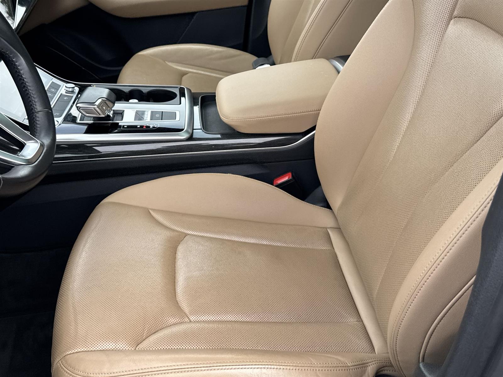 Thumbnail: 2020 Audi Q7 - 11