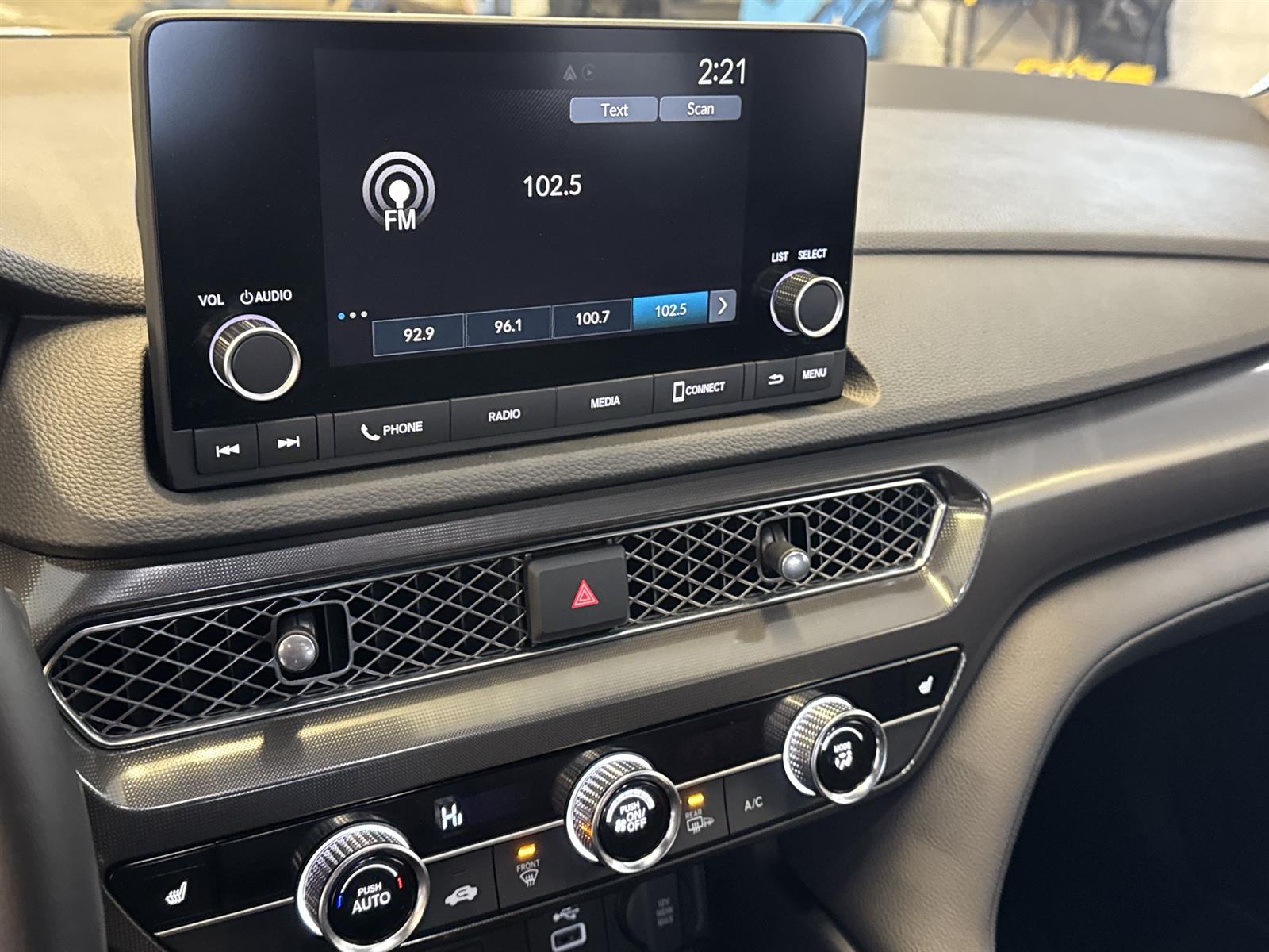 Thumbnail: 2025 Acura Integra - 23