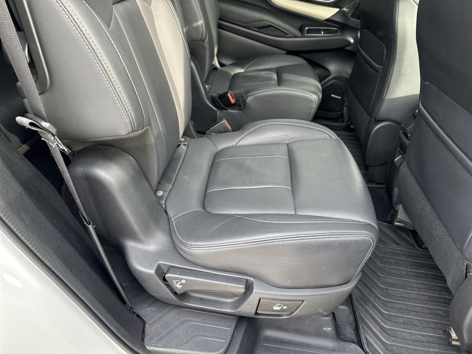 Thumbnail: 2022 Subaru Ascent - 16