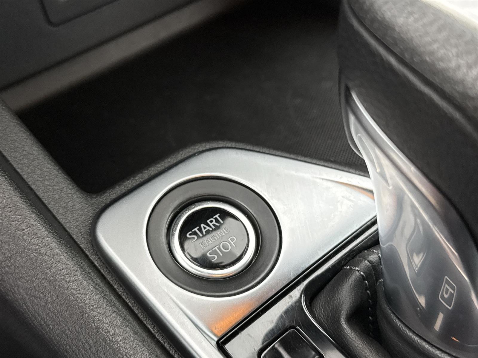 Thumbnail: 2022 Nissan Sentra - 32