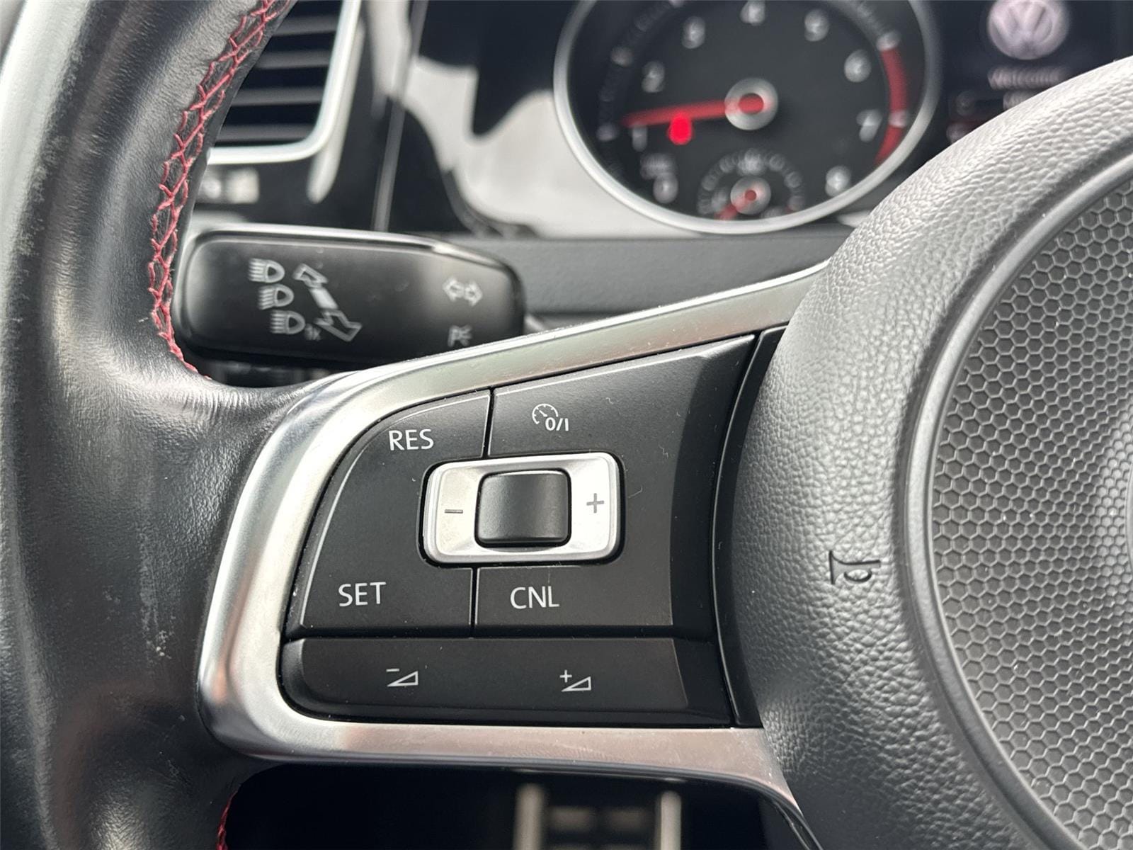 Thumbnail: 2018 Volkswagen Golf - 18