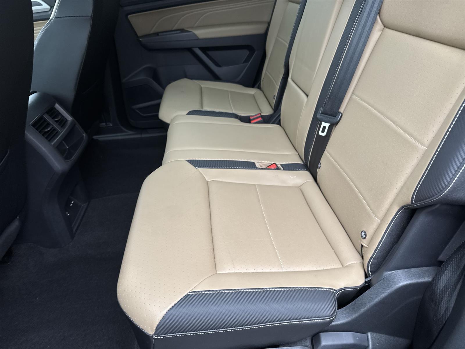 Thumbnail: 2022 Volkswagen Atlas - 14