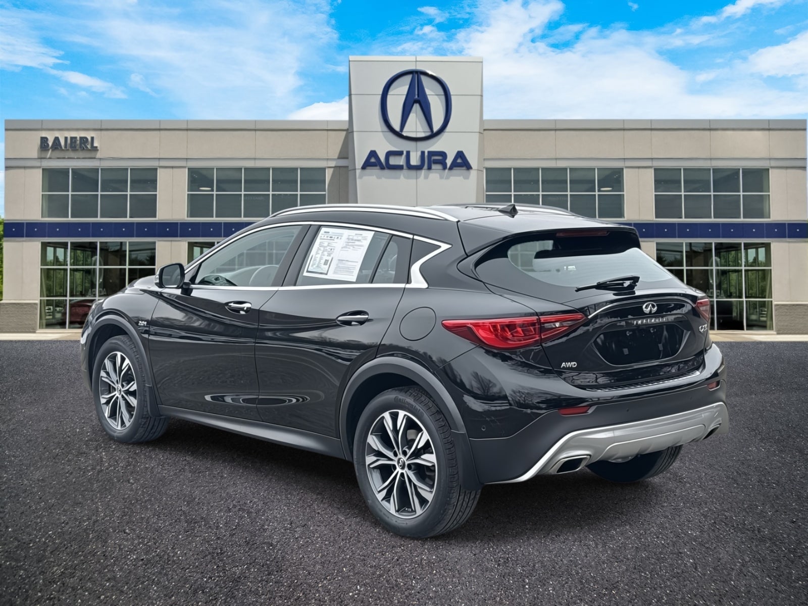 Thumbnail: 2018 INFINITI QX30 - 3