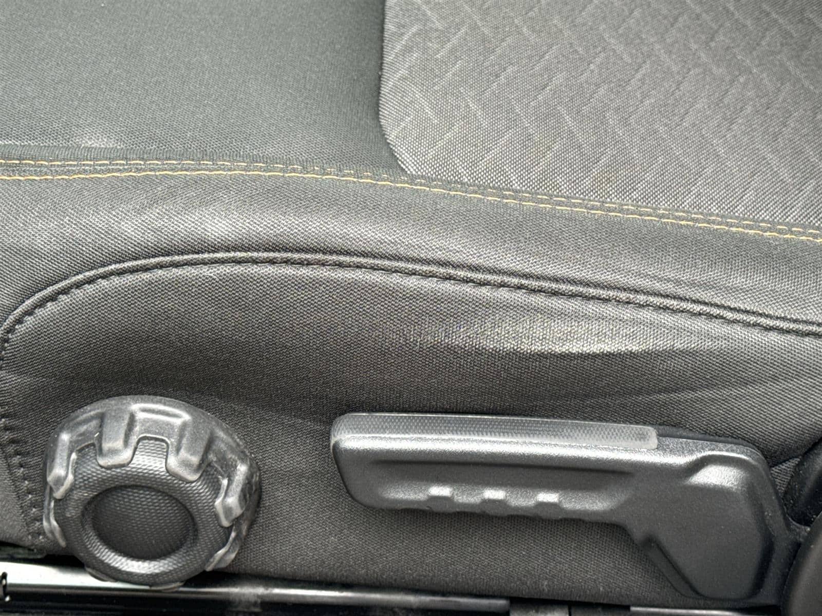 Thumbnail: 2021 Jeep Gladiator - 14