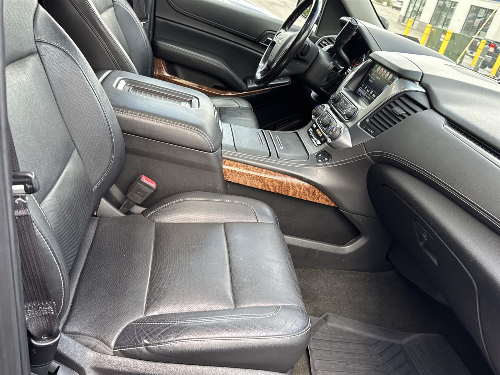 Thumbnail: 2016 Chevrolet Tahoe - 17