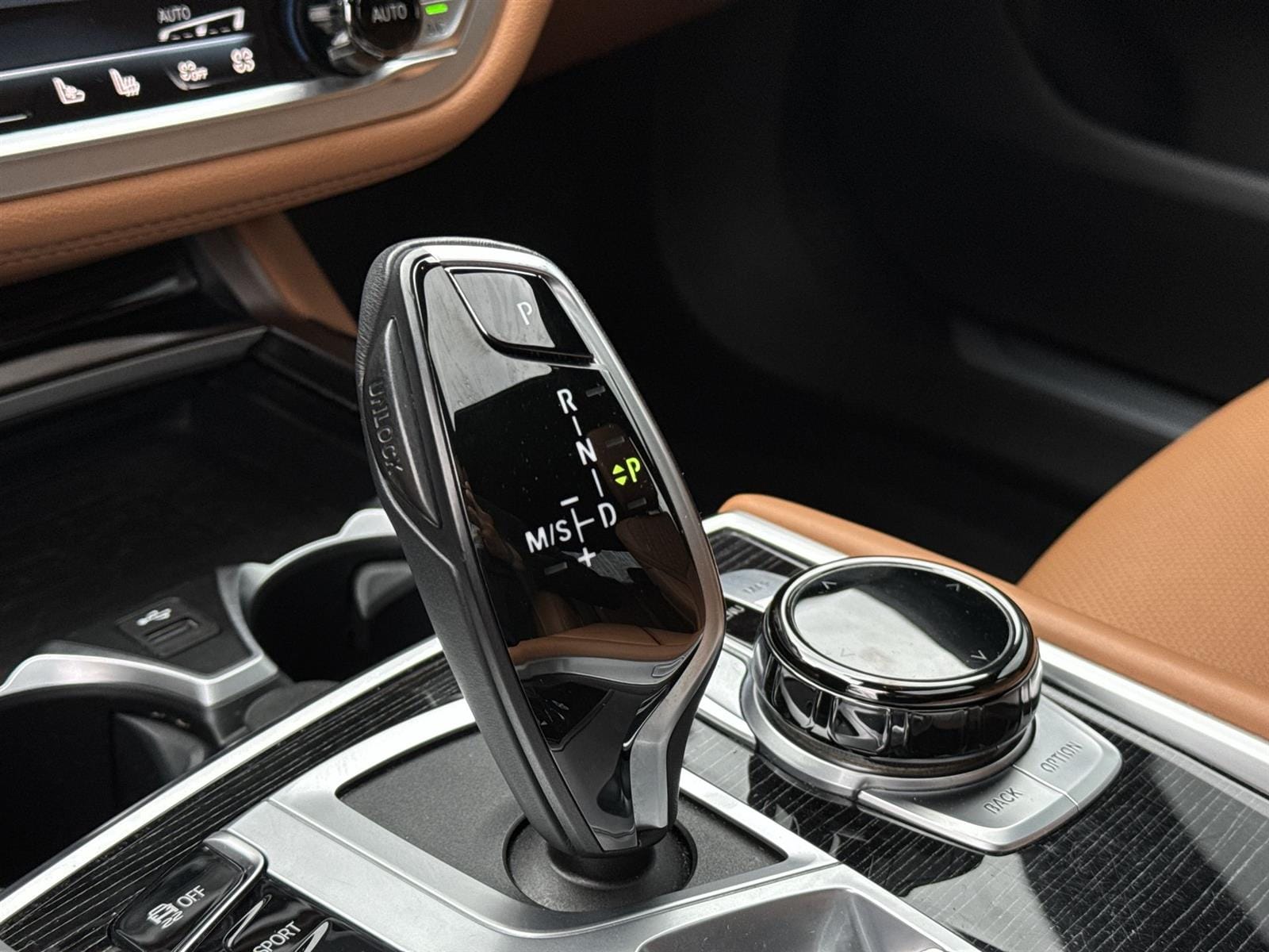 Thumbnail: 2021 BMW 7 Series - 29