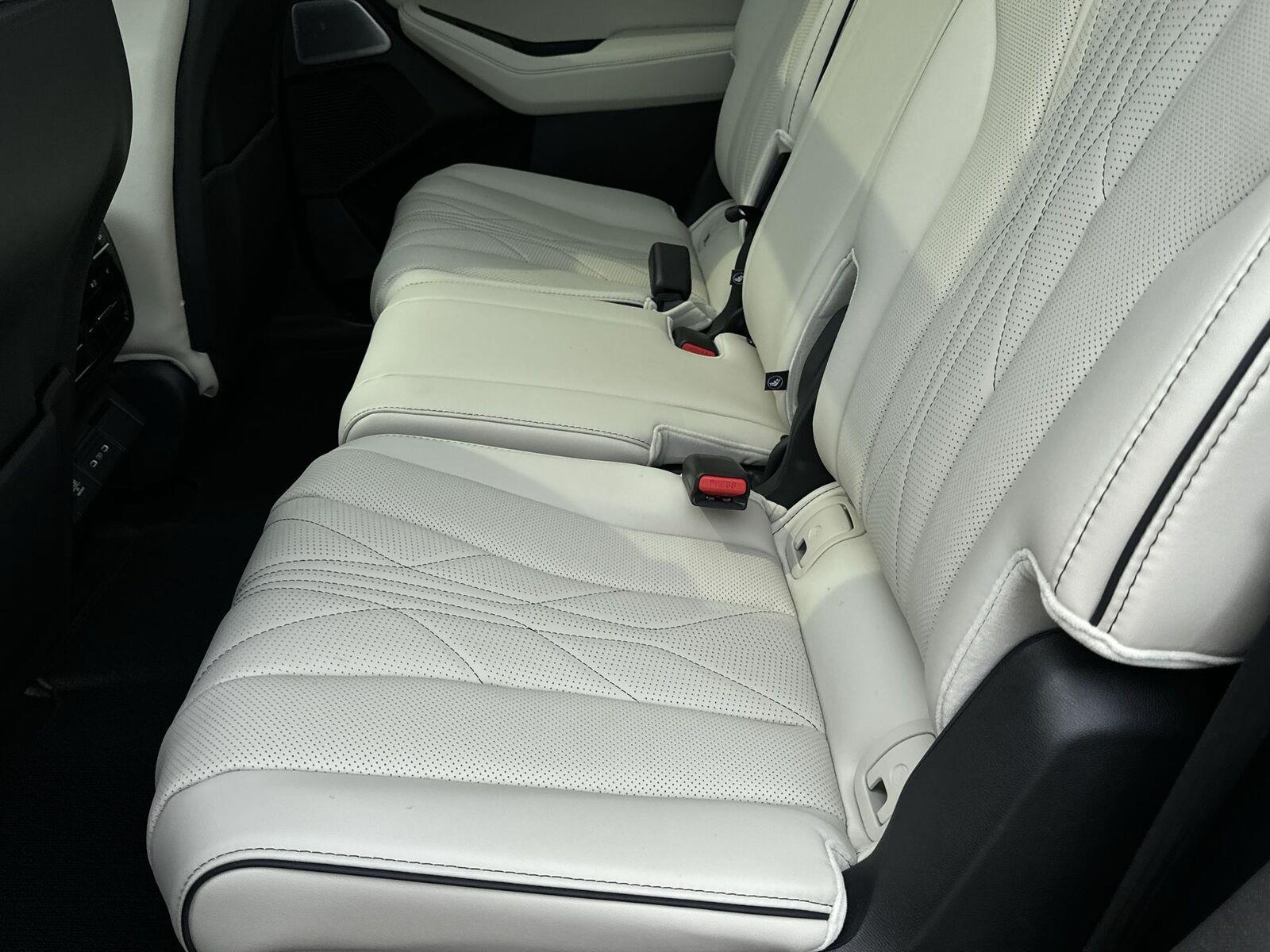 Thumbnail: 2026 Acura MDX - 14