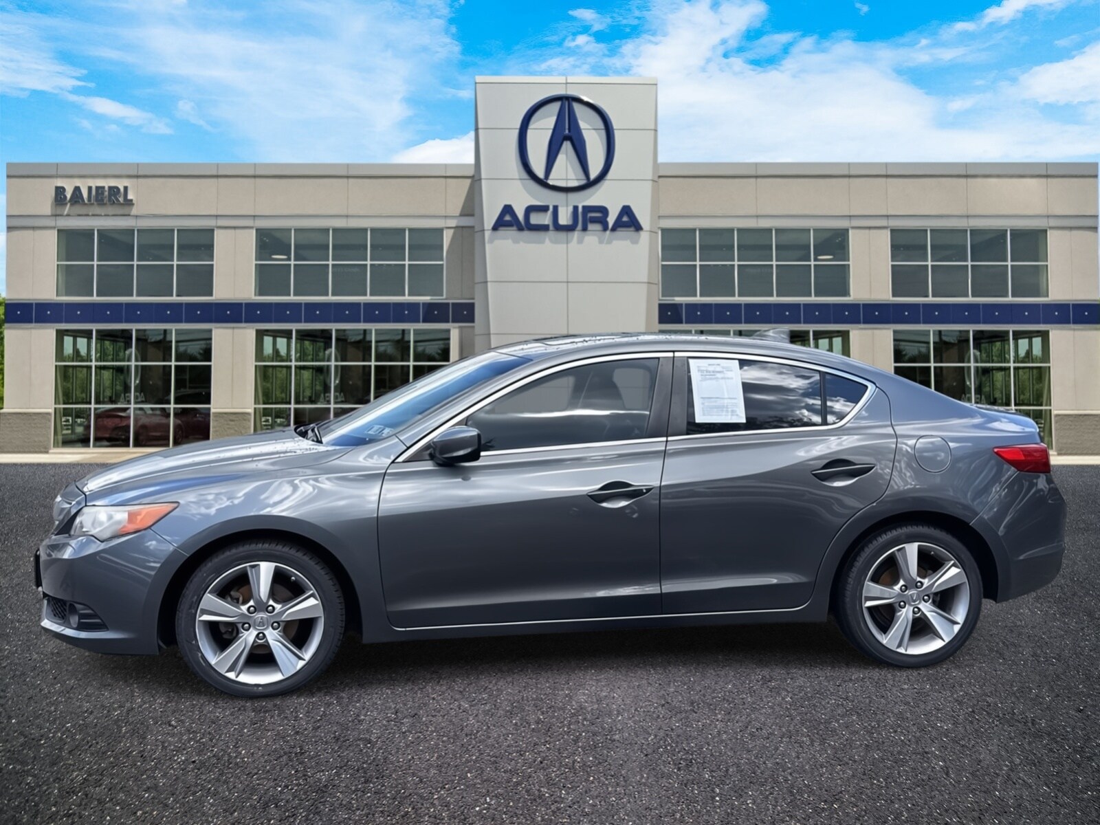2013 Acura ILX 2.0L Premium photo 2