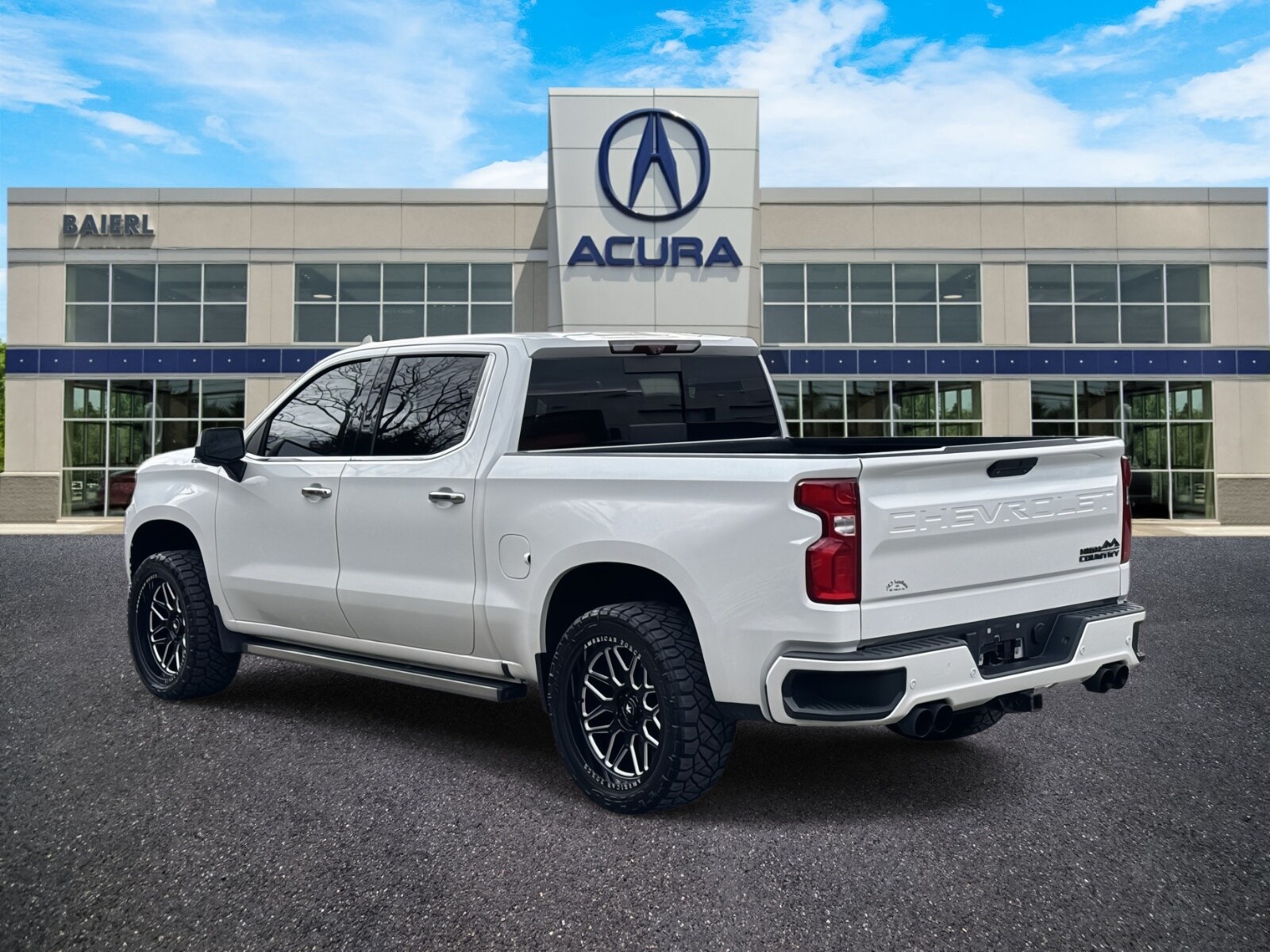 2020 Chevrolet Silverado 1500 High Country photo 3