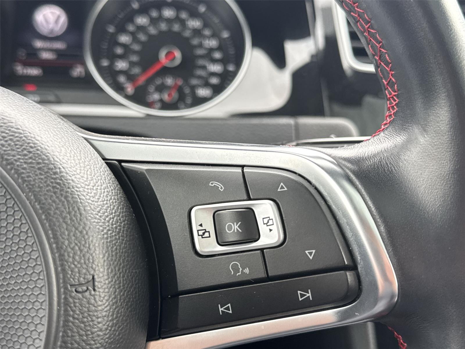 Thumbnail: 2018 Volkswagen Golf - 19