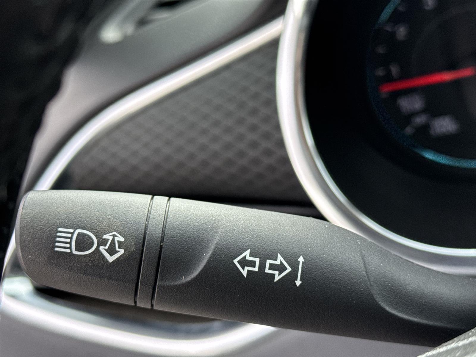 Thumbnail: 2017 Chevrolet Malibu - 22