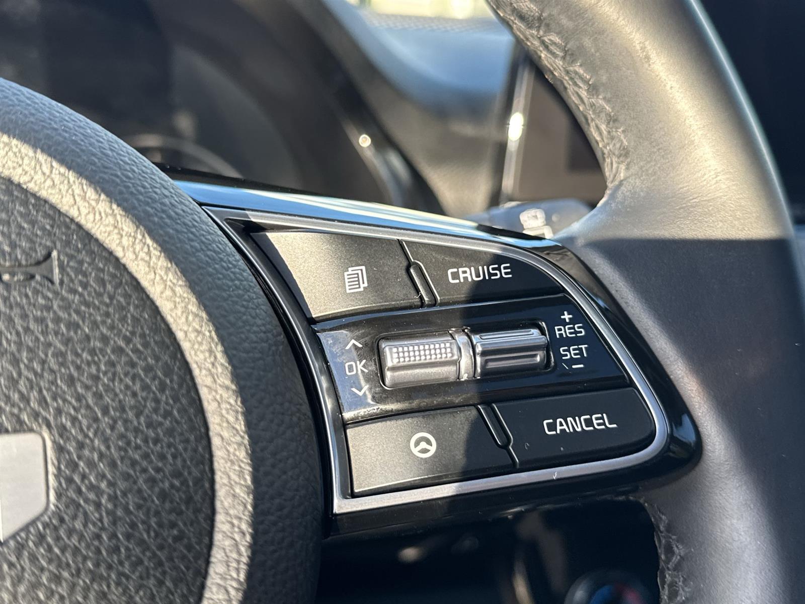 Thumbnail: 2023 Kia Seltos - 23