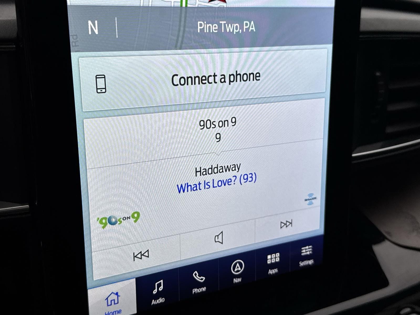 Thumbnail: 2022 Ford Explorer - 28