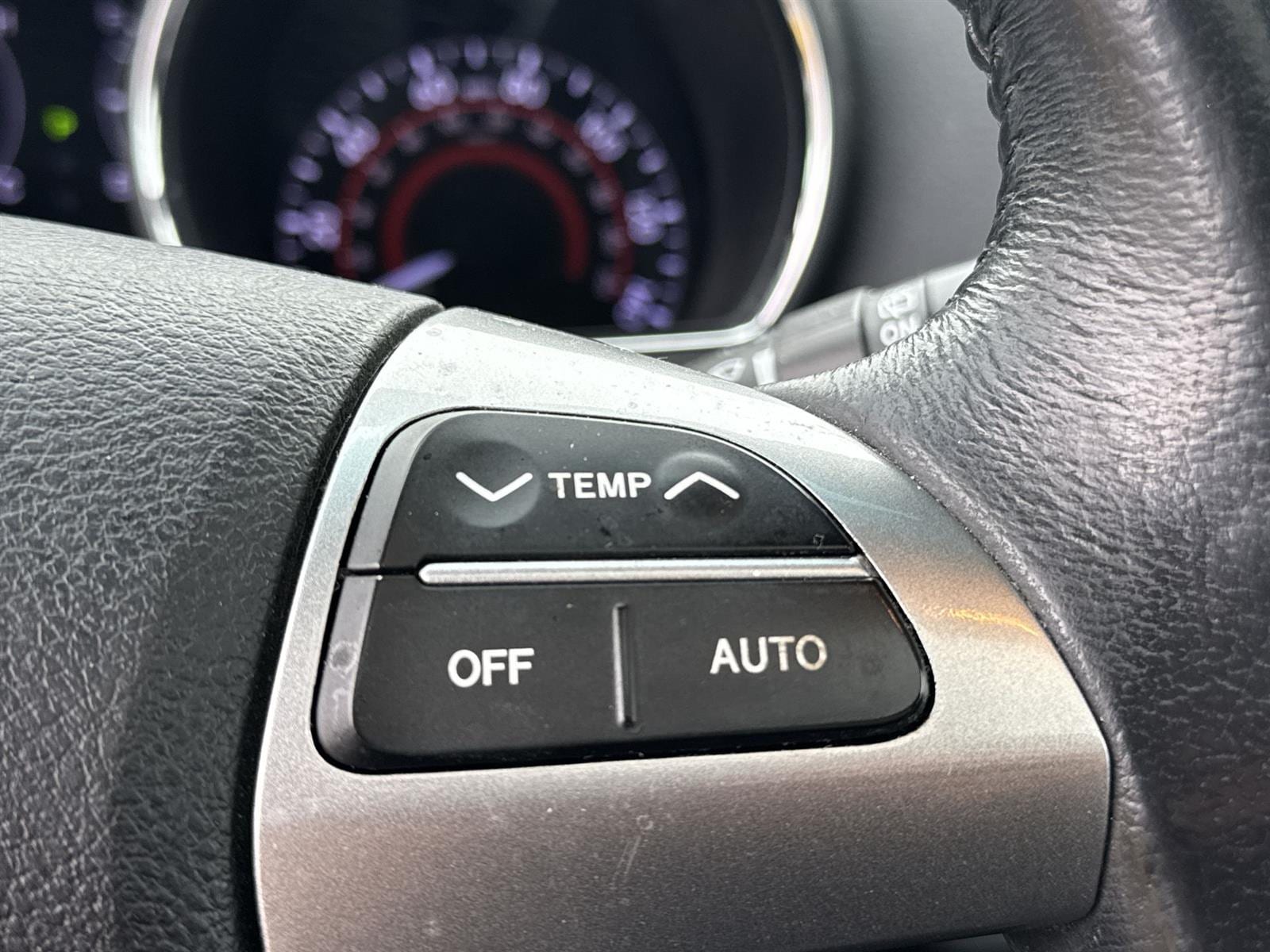 Thumbnail: 2013 Toyota Highlander - 14