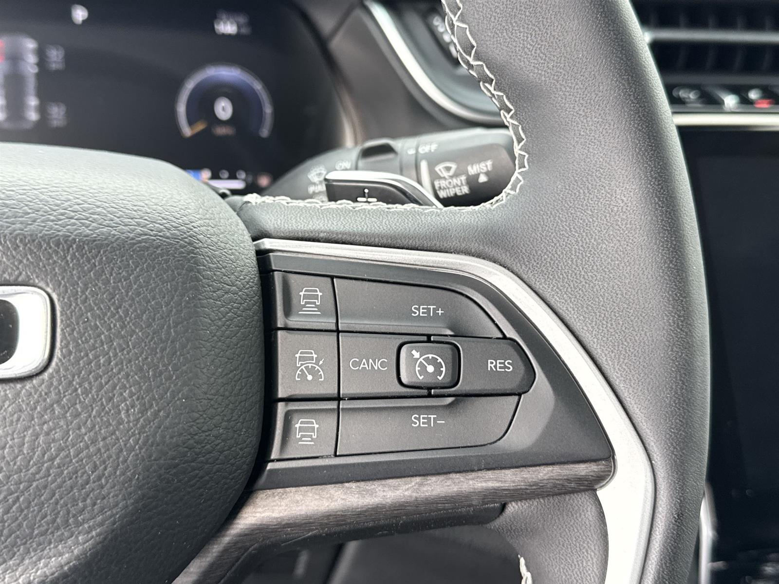 Thumbnail: 2023 Jeep Grand Cherokee - 19