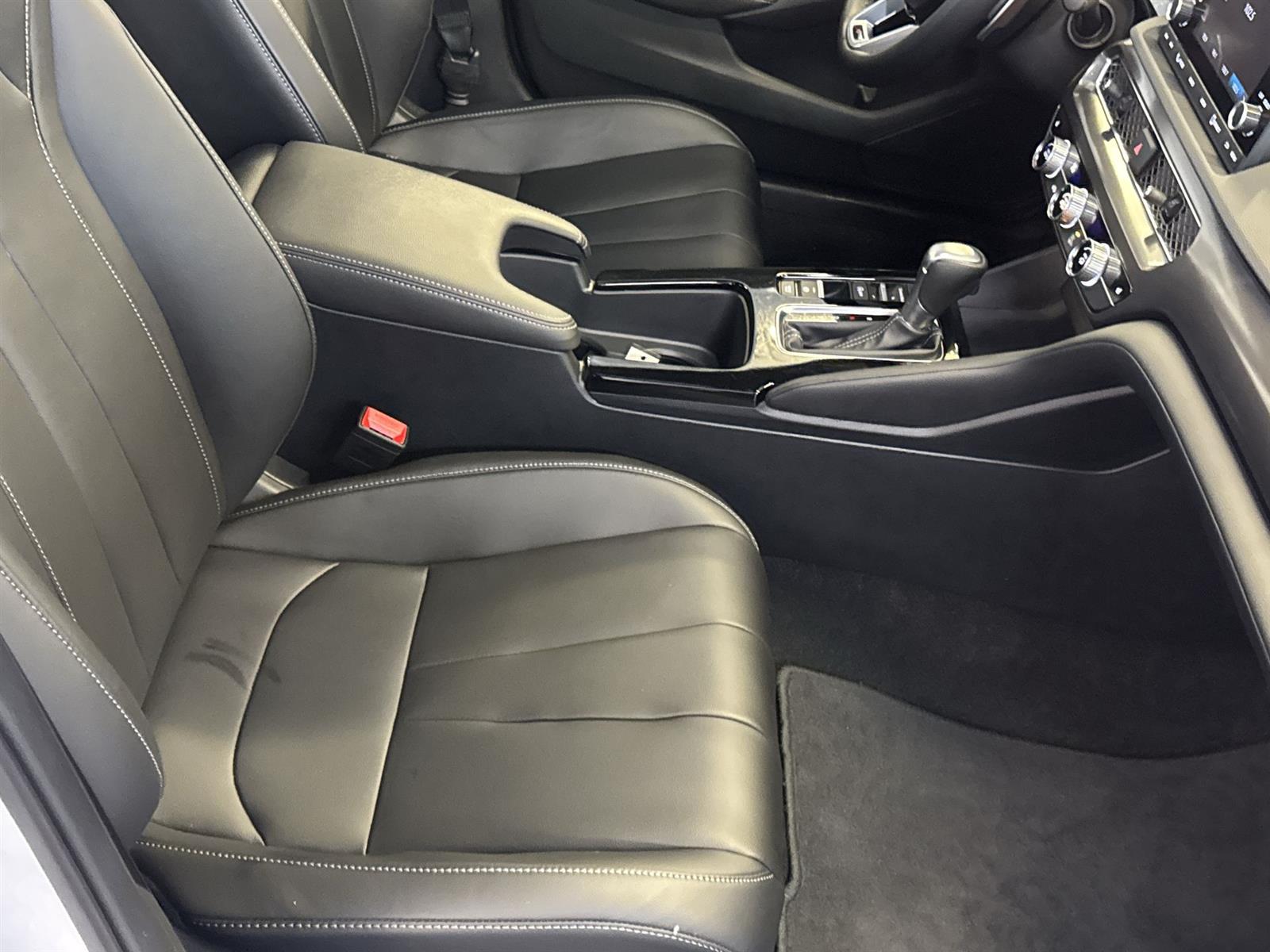 Thumbnail: 2025 Acura Integra - 17