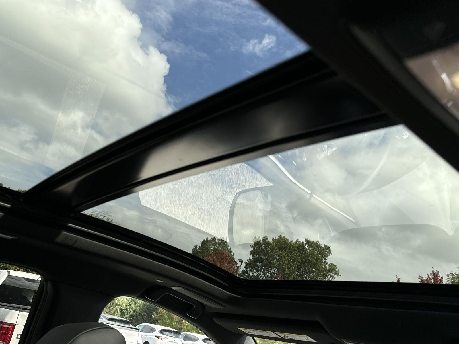 Thumbnail: 2026 Acura RDX - 20