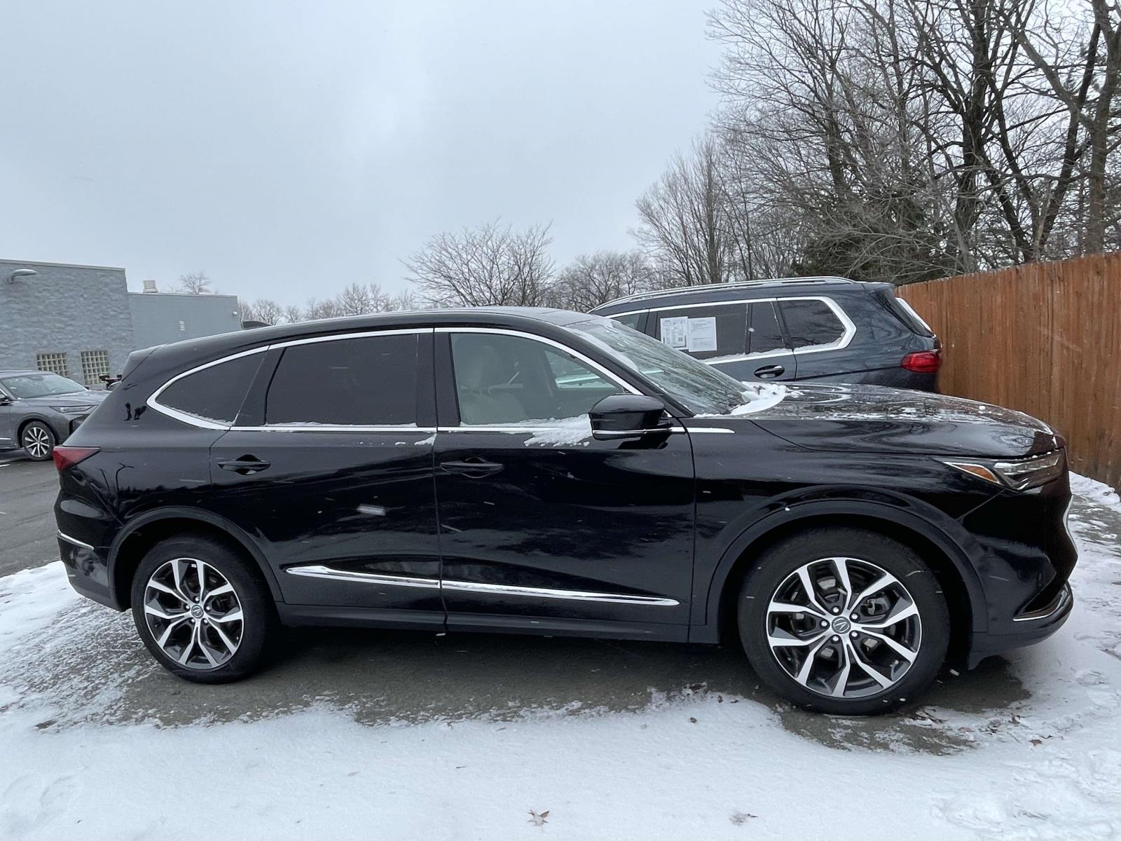 Thumbnail: 2023 Acura MDX - 4