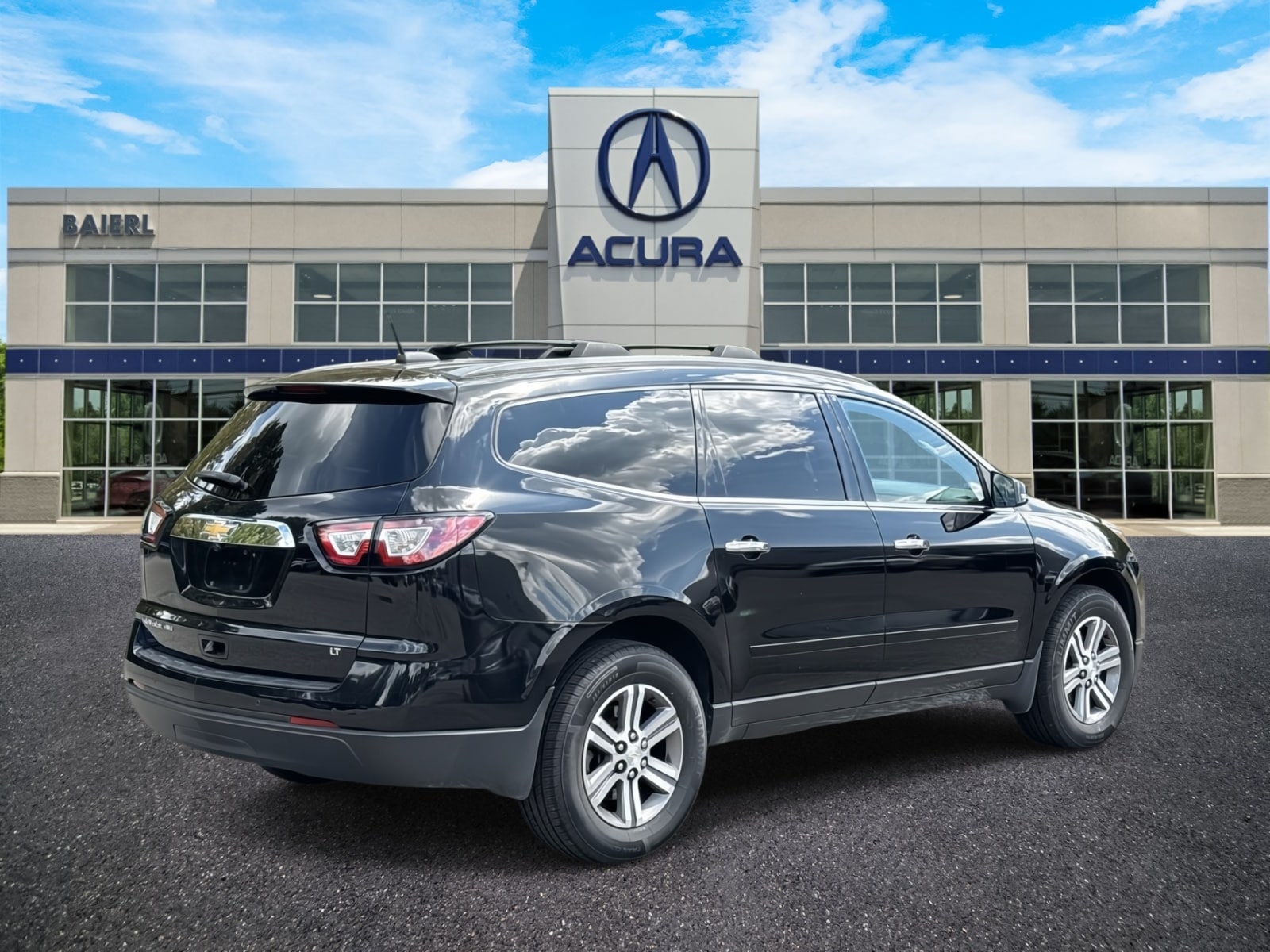 Thumbnail: 2017 Chevrolet Traverse - 5