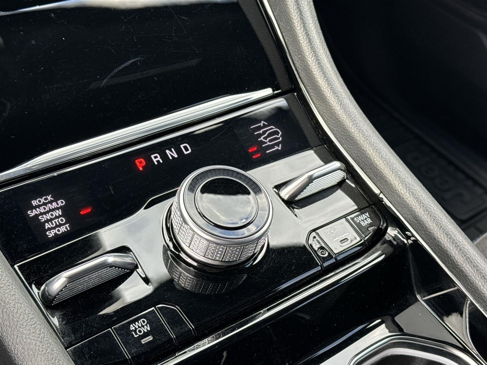 Thumbnail: 2023 Jeep Grand Cherokee - 28