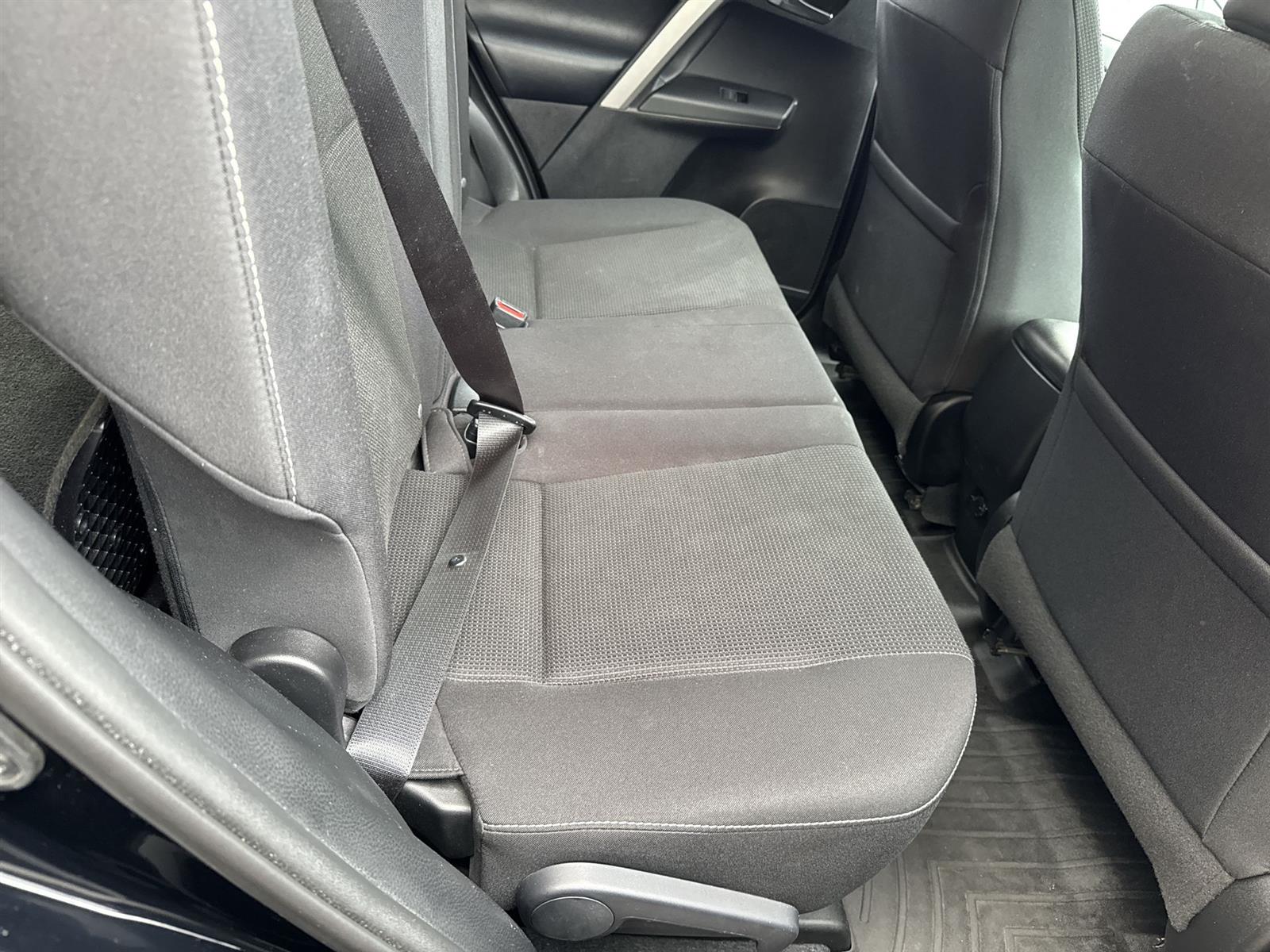 Thumbnail: 2016 Toyota RAV4 - 15