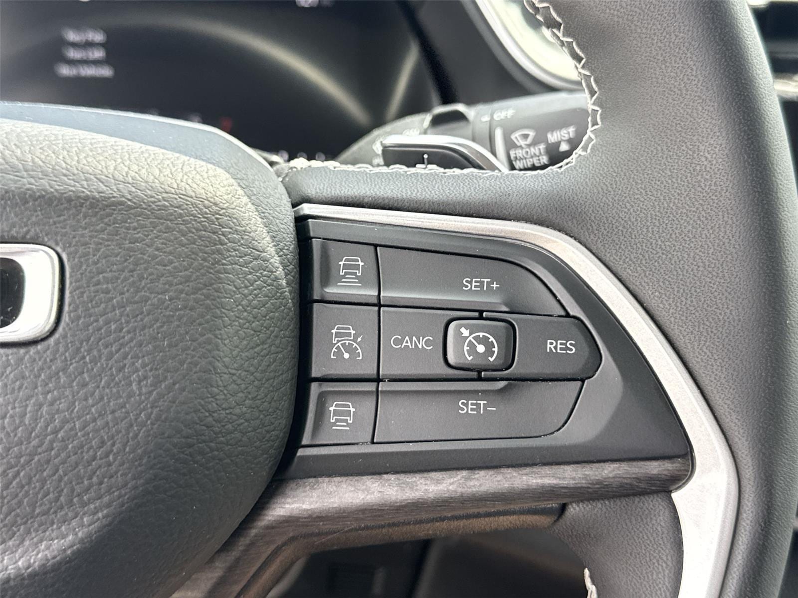 Thumbnail: 2023 Jeep Grand Cherokee - 20