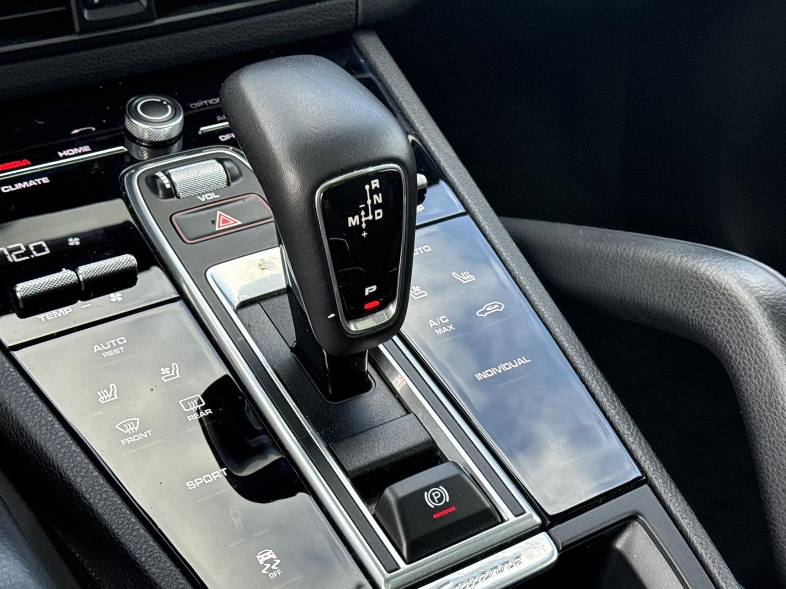 Thumbnail: 2019 Porsche Cayenne - 29