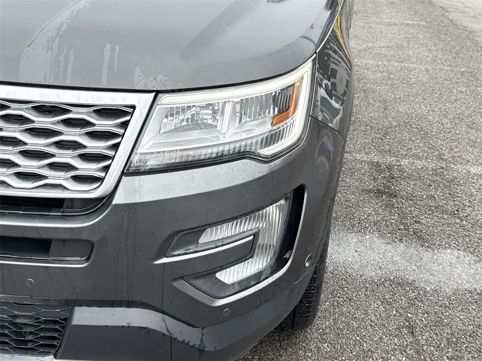 Thumbnail: 2017 Ford Explorer - 9