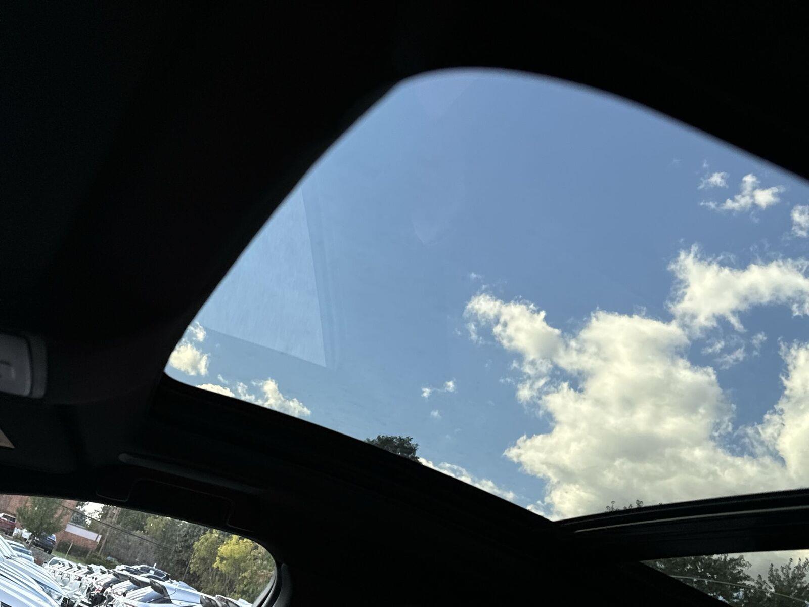 Thumbnail: 2026 Acura RDX - 15