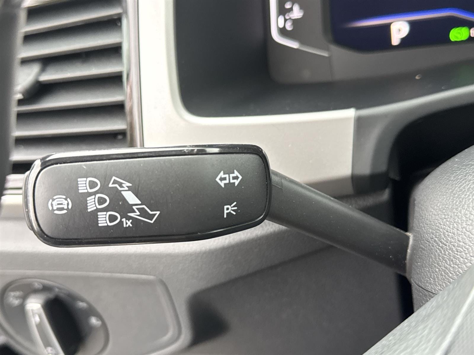 Thumbnail: 2022 Volkswagen Atlas - 22