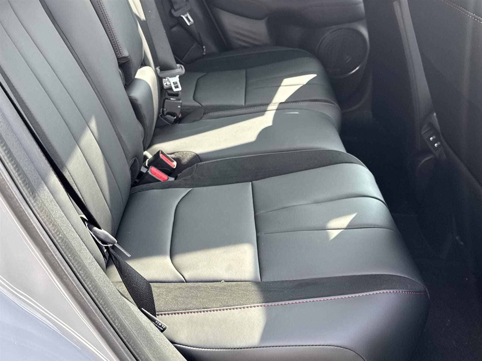 Thumbnail: 2025 Acura ADX - 15