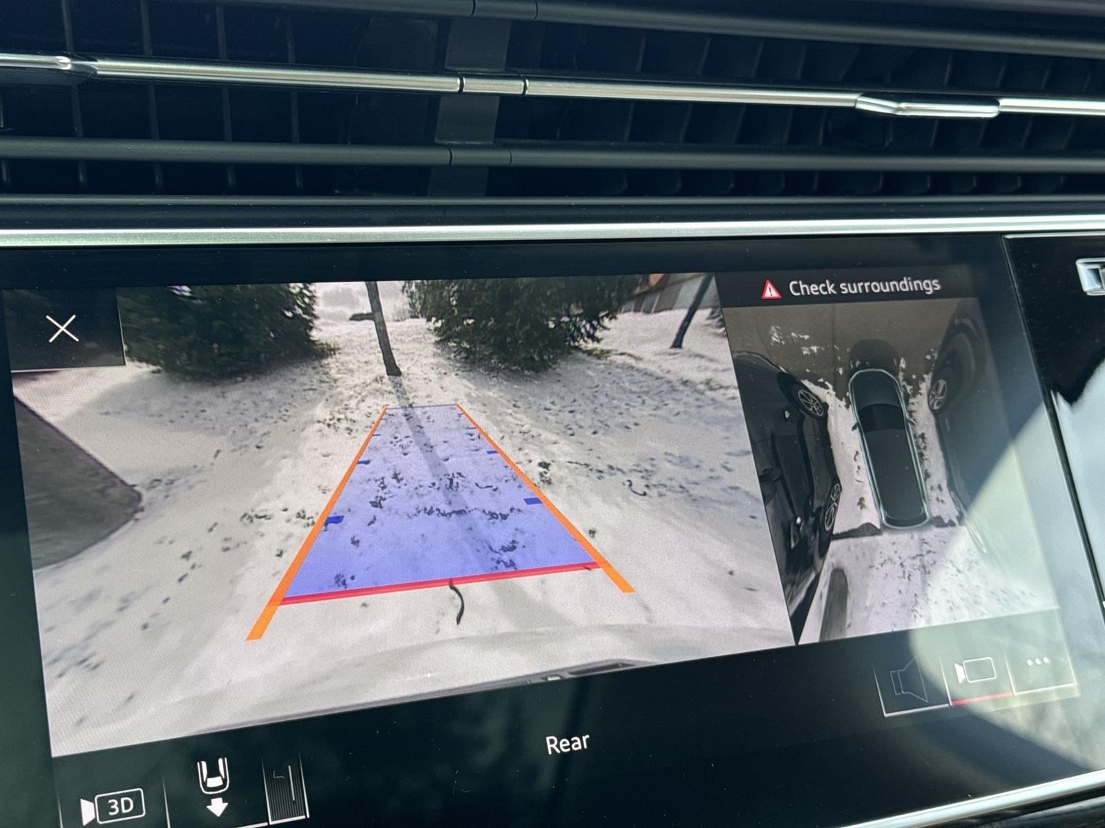 Thumbnail: 2020 Audi Q7 - 24