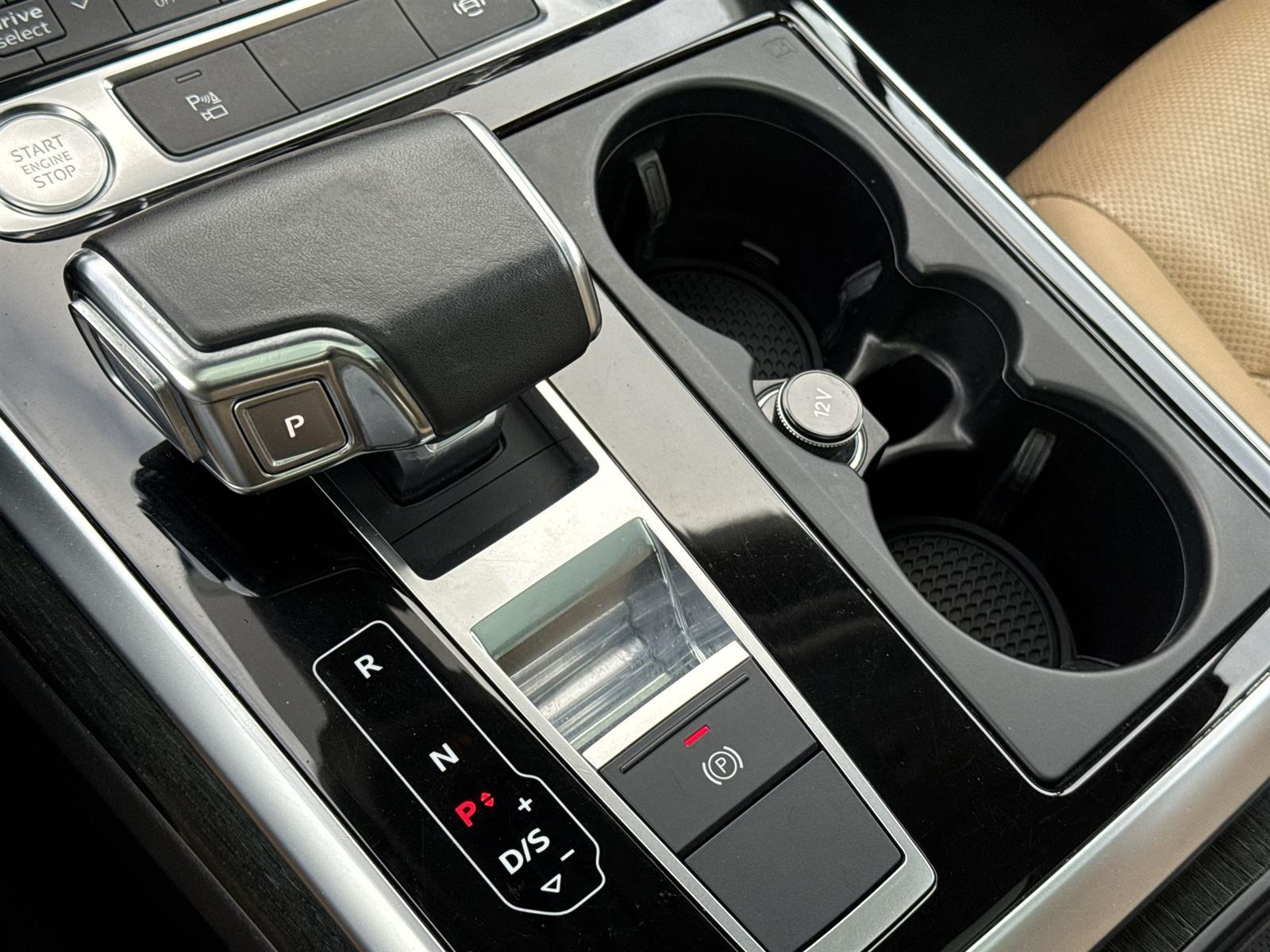 Thumbnail: 2020 Audi Q7 - 28