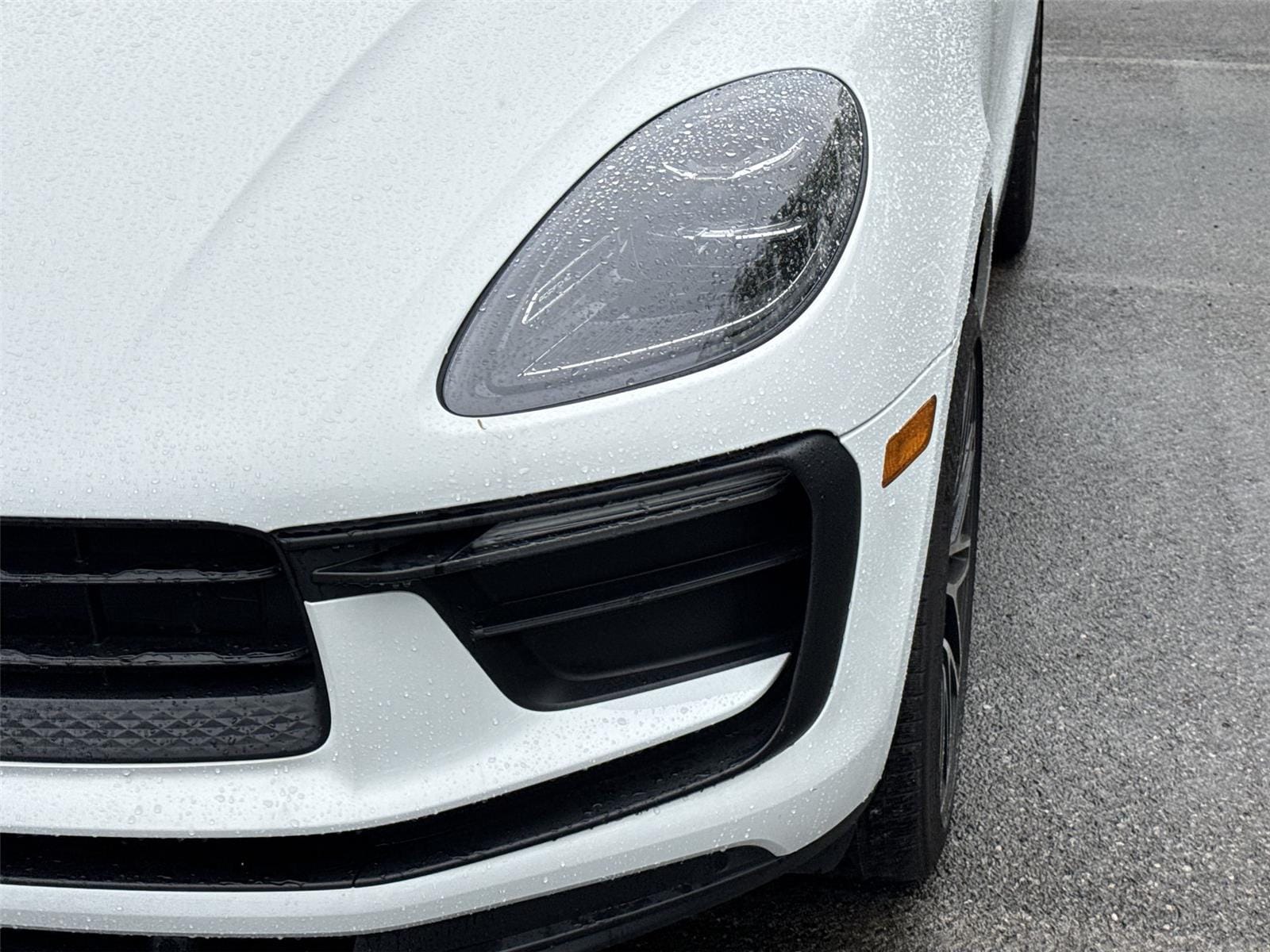 Thumbnail: 2024 Porsche Macan - 9