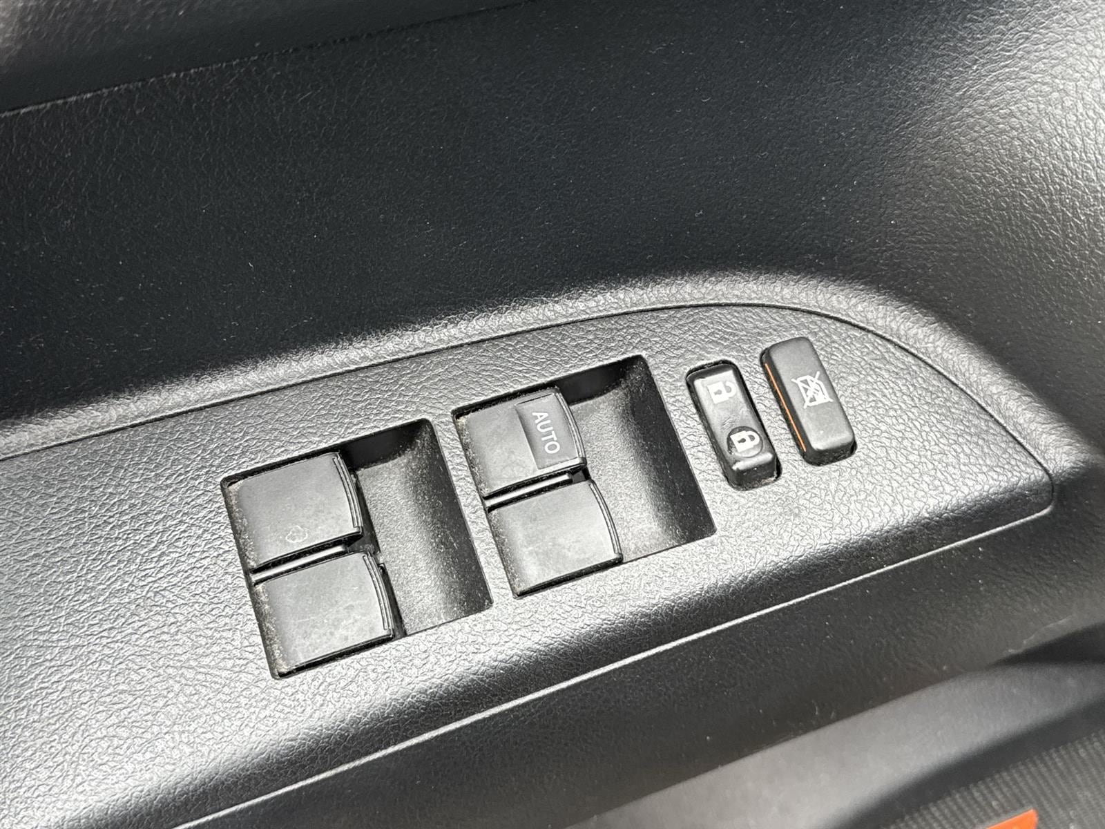 Thumbnail: 2013 Toyota Highlander - 19