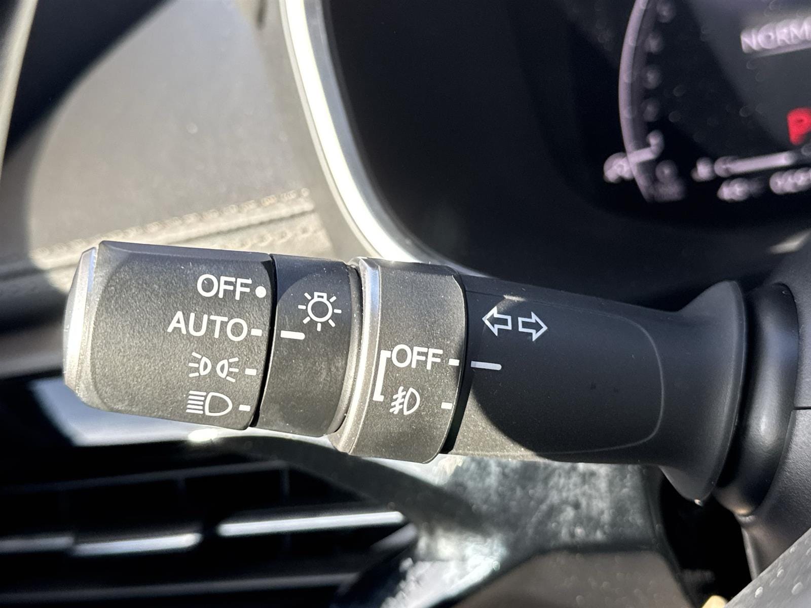 Thumbnail: 2023 Acura MDX - 22