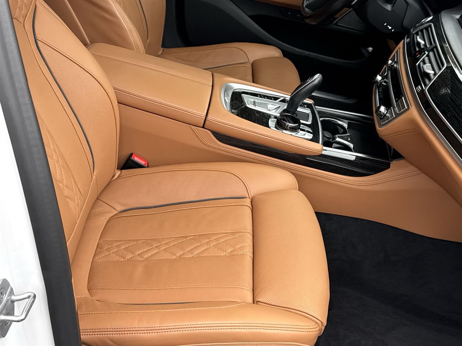Thumbnail: 2021 BMW 7 Series - 17