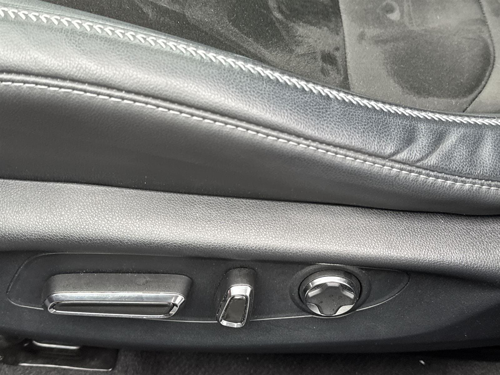 Thumbnail: 2023 Acura Integra - 12