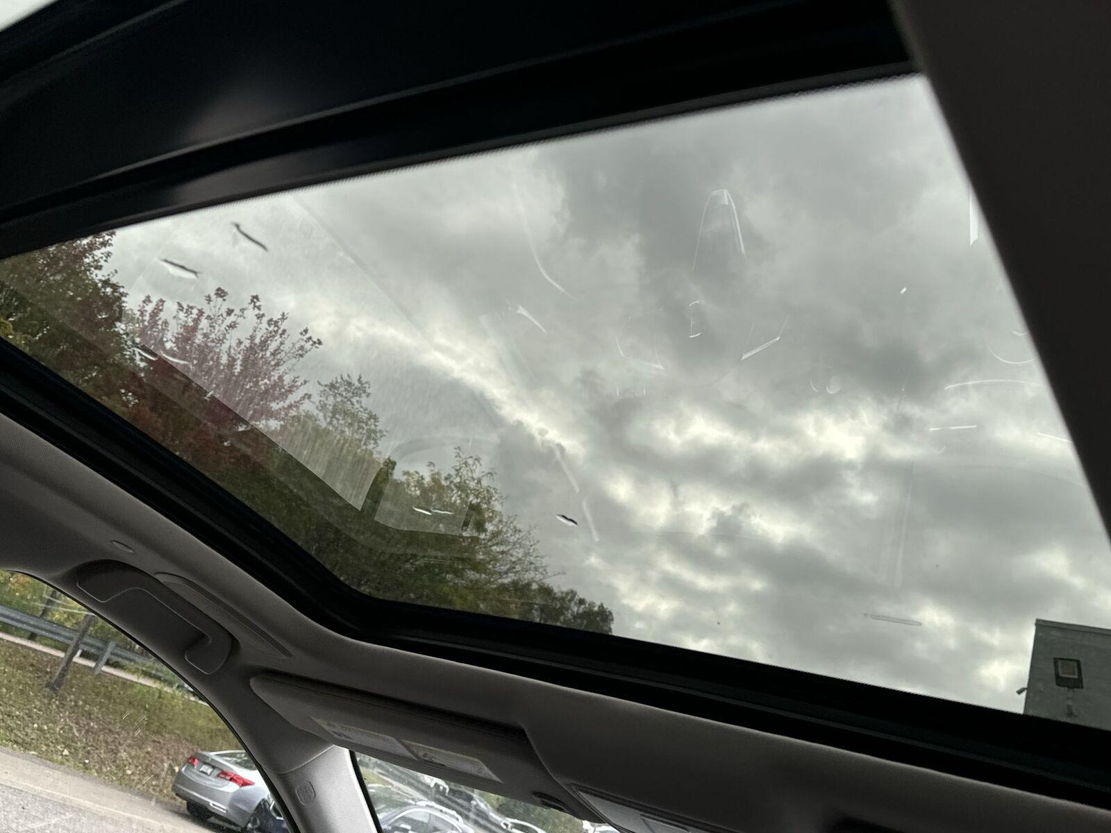 Thumbnail: 2026 Acura RDX - 18